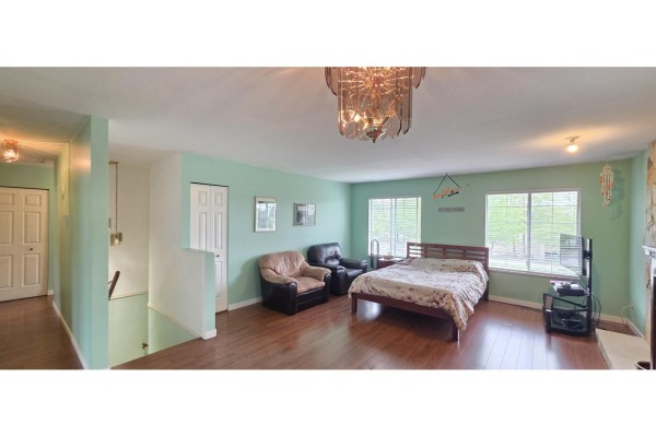 14919 Spenser Drive, Surrey, BC V3M7K7 Photo 4