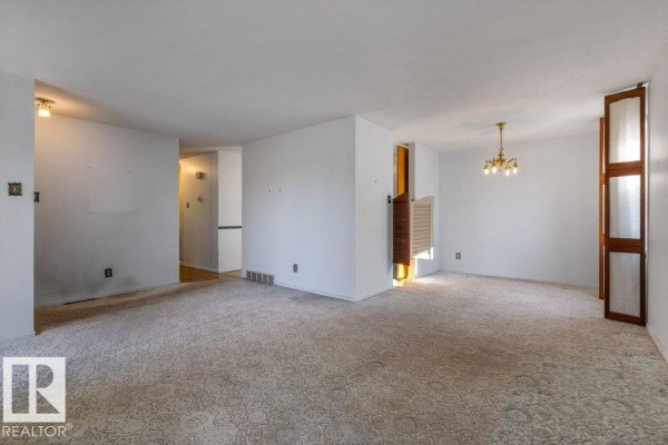 Den - 14931 81 St Nw, Edmonton, AB T5C1P4 Photo 4
