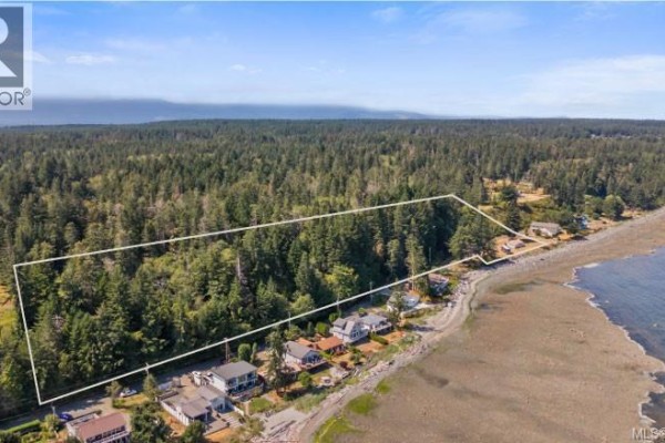 1494 Wilkinson Rd, Comox, BC, photo 2