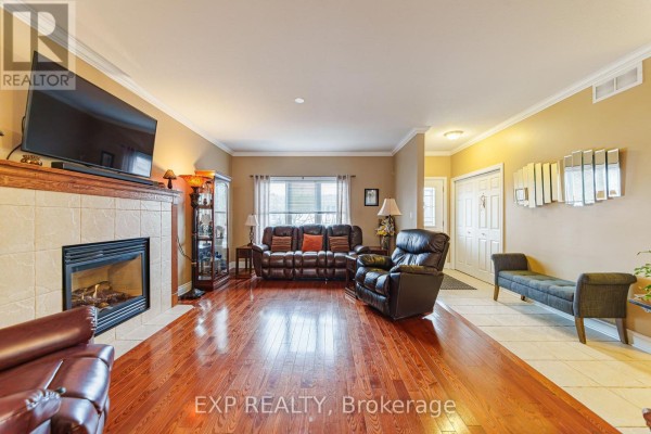 1496 Queensdale Avenue, Ottawa, ON, photo 2