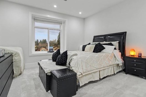 14969 96 Avenue, Surrey, BC V3R9V6 Photo 5