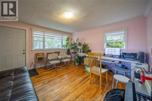 Laundry room - 1497 Everts, Windsor, ON N9B3E2 Photo 4