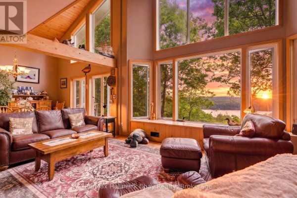 Family room - 1497 Fox Point Road, Lake Of Bays, ON P0A1H0 Photo 5