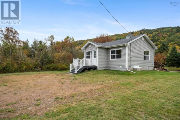 Kitchen - 14975 Highway 4, Wentworth, NS B0M1Z0 Photo 2