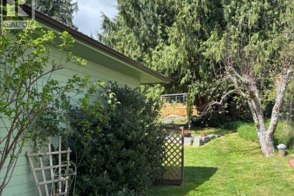 4pc Bathroom - 14987 Saltery Road, Powell River, BC V8A0N3 Photo 4