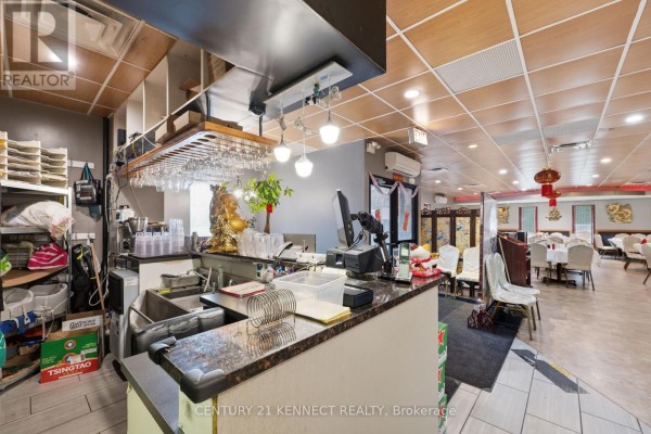 1499 Merivale Road, Ottawa, ON K2E5P3 Photo 3