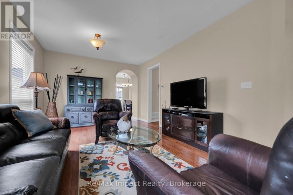 Kitchen - 14a Hunt Street, Clarington, ON L1C0A4 Photo 4