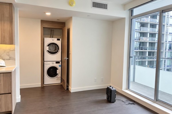 14xx 13768 100 Avenue, Surrey, BC V3T0V2 Photo 5
