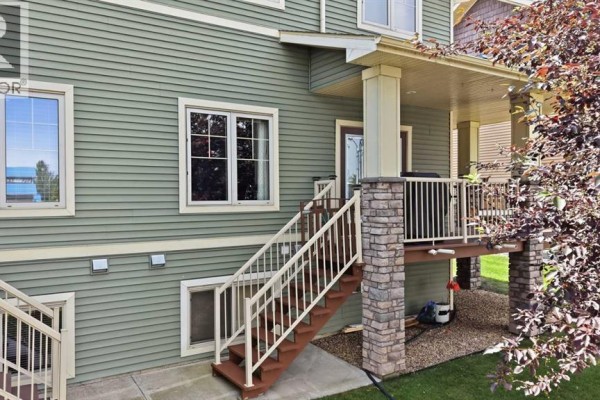 Kitchen - 15, 4603 Ryders Ridge Boulevard, Sylvan Lake, AB T4S0G6 Photo 3