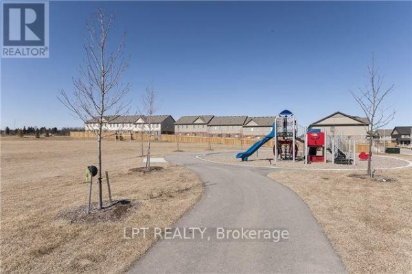 15 - 124 Parkinson Crescent, Orangeville, ON, photo 2
