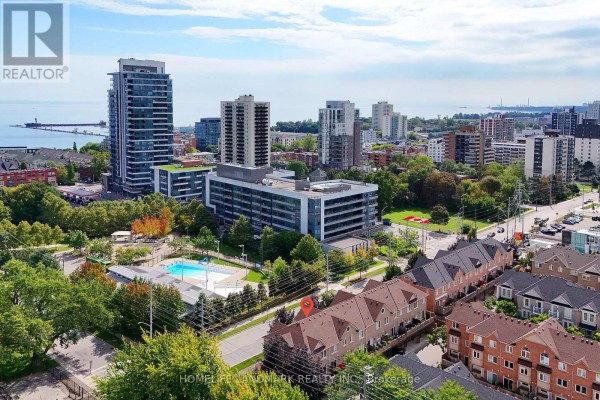 15 - 130 Park Street E, Mississauga, ON L5G4W1 Photo 4