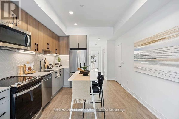 15 - 15 Brenthall Avenue, Toronto, ON M2R0B3 Photo 2