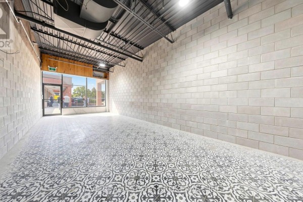 15 - 16925 Yonge Street, Newmarket, ON L3Y5Y1 Photo 5