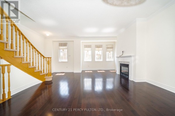 Living room - 22 William Poole Way, Toronto, ON M2N7A7 Photo 4