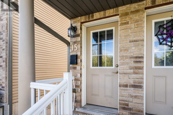 15 - 275 Old Huron Road E, Kitchener, ON N2R1P9 Photo 3
