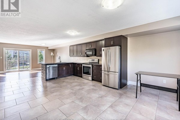 15 - 275 Old Huron Road E, Kitchener, ON N2R1P9 Photo 5