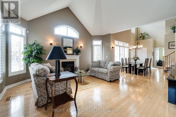 Dining room - 15 - 4280 Taywood Drive, Burlington, ON L7M4X8 Photo 4