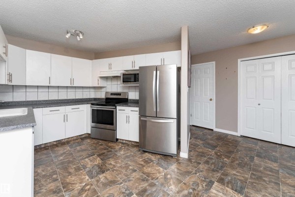 Primary Bedroom - #15 10 Cranberry Dr, Sherwood Park, AB T8H2A1 Photo 5