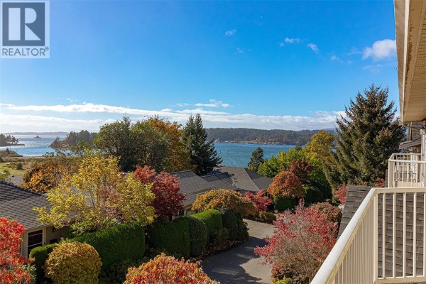 15 118 Aldersmith Pl, View Royal, BC, photo 2