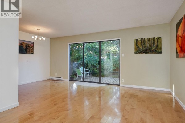 Balcony - 15 1701 Mckenzie Ave, Saanich, BC V8N1A6 Photo 2