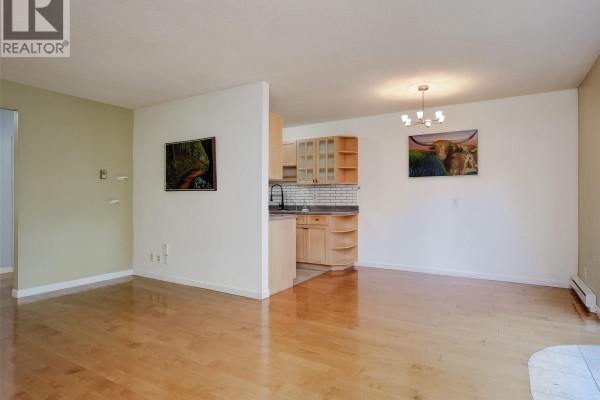 Bathroom - 15 1701 Mckenzie Ave, Saanich, BC V8N1A6 Photo 4