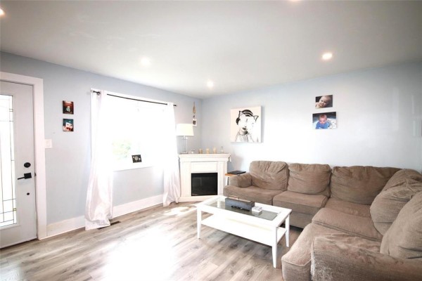Kitchen - 15 2nd Avenue Nw, Carman, MB R0G0J0 Photo 5