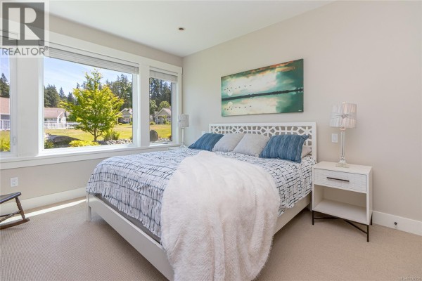 Bedroom - 15 5251 Island Hwy W, Qualicum Beach, BC V9K2C1 Photo 5
