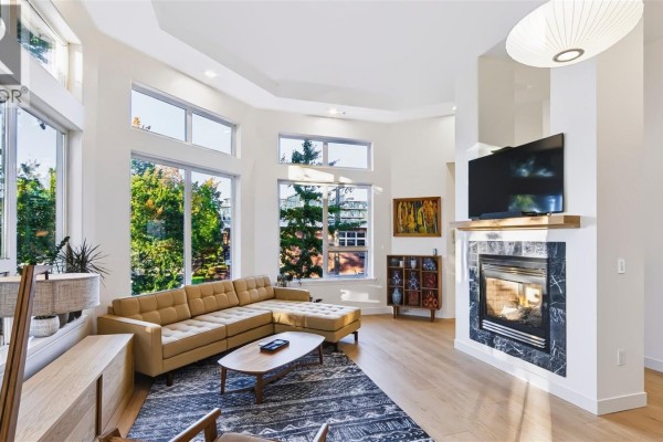 Ensuite - 15 60 Dallas Rd, Victoria, BC V8V1A2 Photo 4