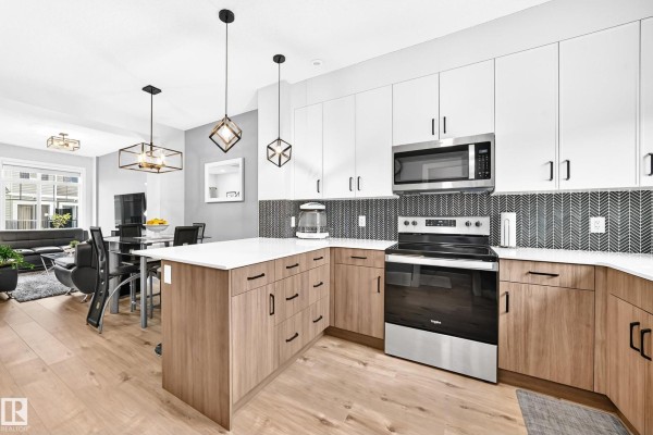 Primary Bedroom - #15 6214 Cartmell Ct Sw, Edmonton, AB T6W5A7 Photo 5