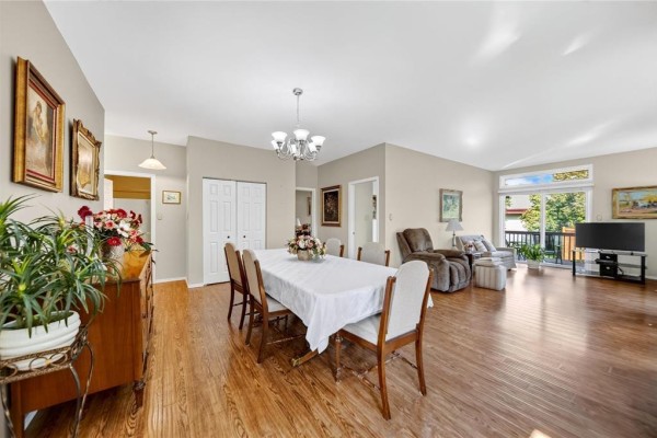 Kitchen - 15 715 Lanark Street, Winnipeg, MB R3N1M4 Photo 4