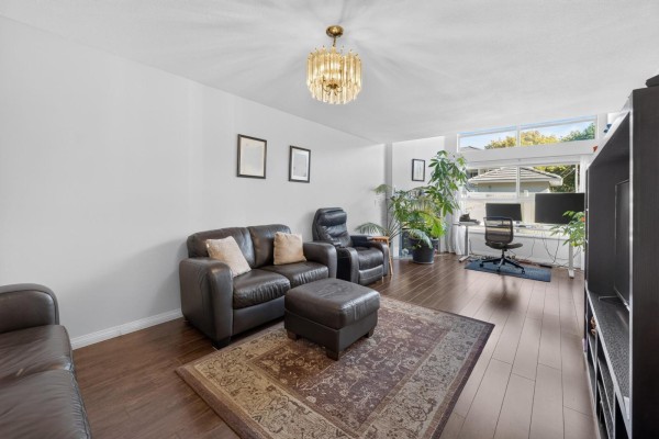 15 7250 122 Street, Surrey, BC V3W1B4 Photo 5