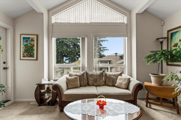Family room - 15 8590 Sunrise Drive, Chilliwack Mountain, Chilliwack, BC V2R3Z4 Photo 5