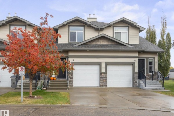 Kitchen - #15 9511 102 Av, Morinville, AB T8R0C6 Photo 3