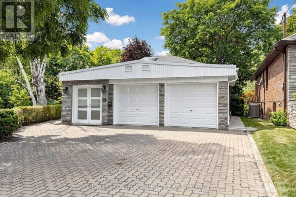 15 Alamosa Drive, Toronto, ON, photo 2