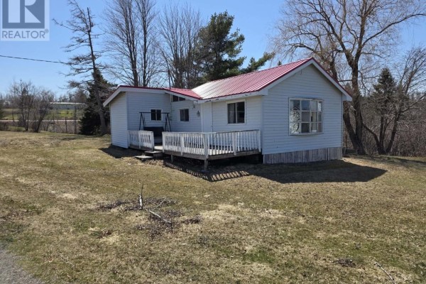 Dining room - 15 Alex Maceachern Crescent, Bayhead, NS B0K1V0 Photo 2