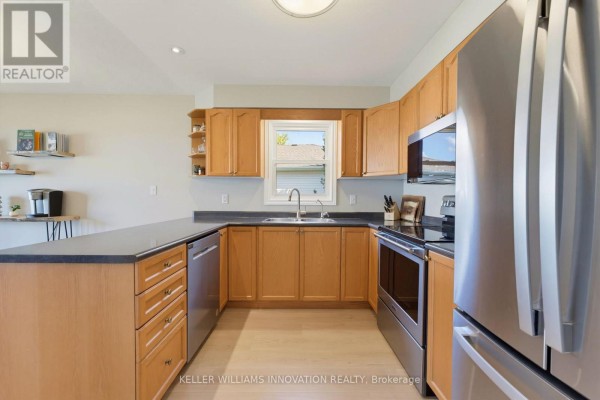 Kitchen - 15 Barnett Street W, North Perth, ON N4W3V9 Photo 3