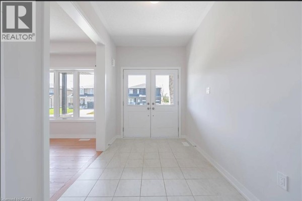 4pc Bathroom - 15 Bird Street, Simcoe, ON N3Y0G8 Photo 3