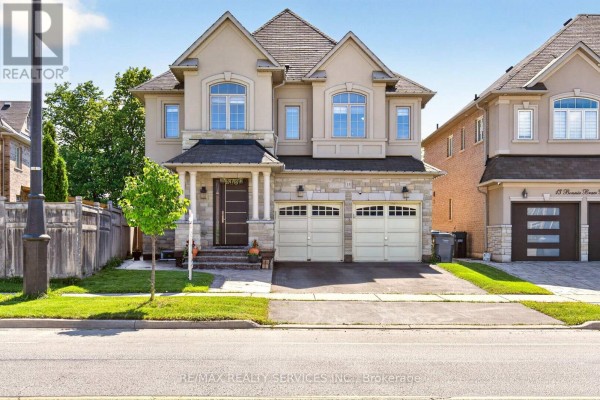 15 Bonnie Braes Drive, Brampton, ON, photo 2
