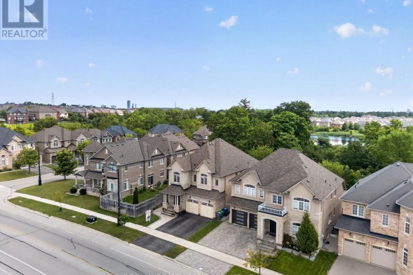 15 Bonnie Braes Drive, Brampton, ON, photo 3