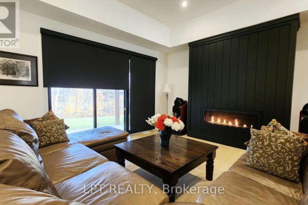 Dining room - 15 Byers Street, Springwater, ON L9X2A3 Photo 4