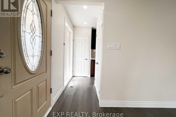 15 Calvert Avenue, Hamilton, ON, photo 2