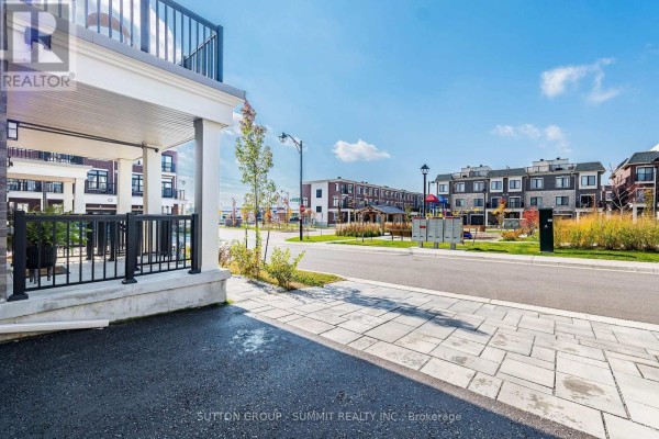 15 Canton Lane, Whitchurch Stouffville, ON L4A4W8 Photo 3