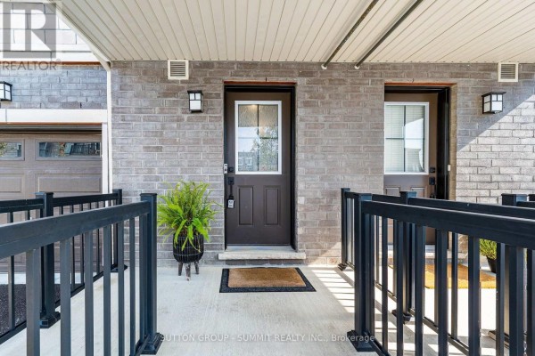 15 Canton Lane, Whitchurch Stouffville, ON L4A4W8 Photo 5
