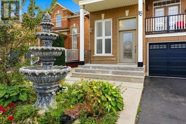 Kitchen - 15 Charleswood Circle, Brampton, ON L7A1Z1 Photo 2