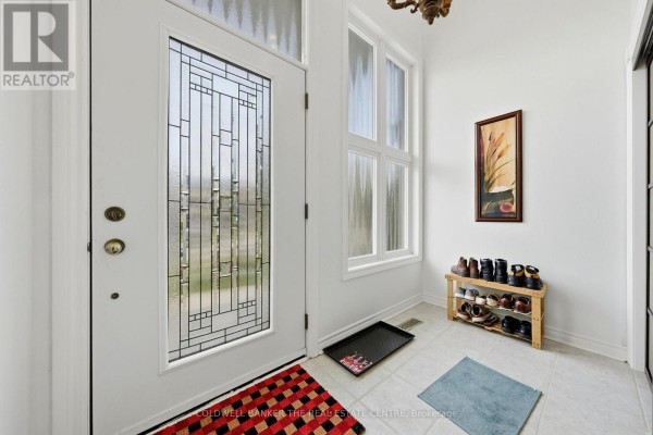 Family room - 15 Charleswood Circle, Brampton, ON L7A1Z1 Photo 4