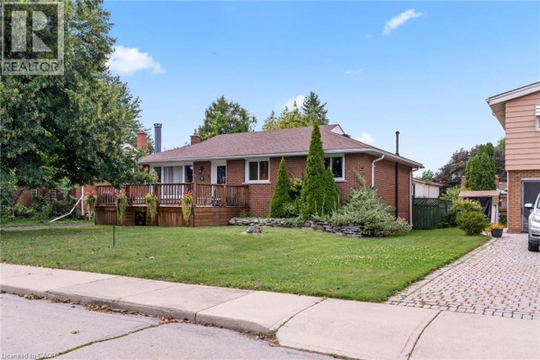 15 Collier Crescent, Hamilton, ON, photo 2