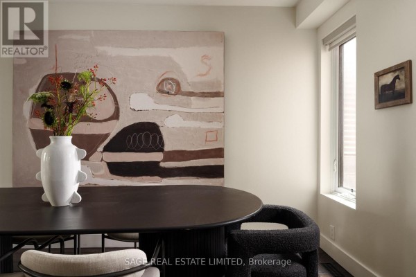 15 Crocker Avenue, Toronto, ON M6J1K7 Photo 5