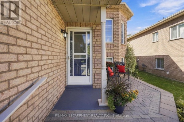 Laundry room - 15 Dalrymple Drive, Hamilton, ON L8B0P6 Photo 3