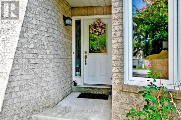 15 El Dorado Street, Richmond Hill, ON L4C0G9 Photo 4