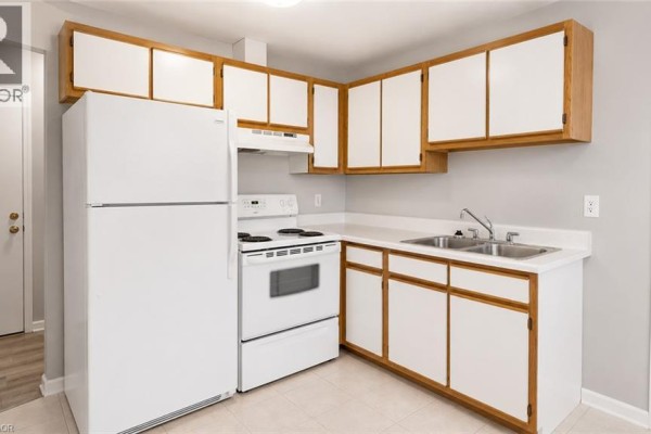 Bedroom - 15 Empire Street Unit# B, Welland, ON L3B2L3 Photo 2
